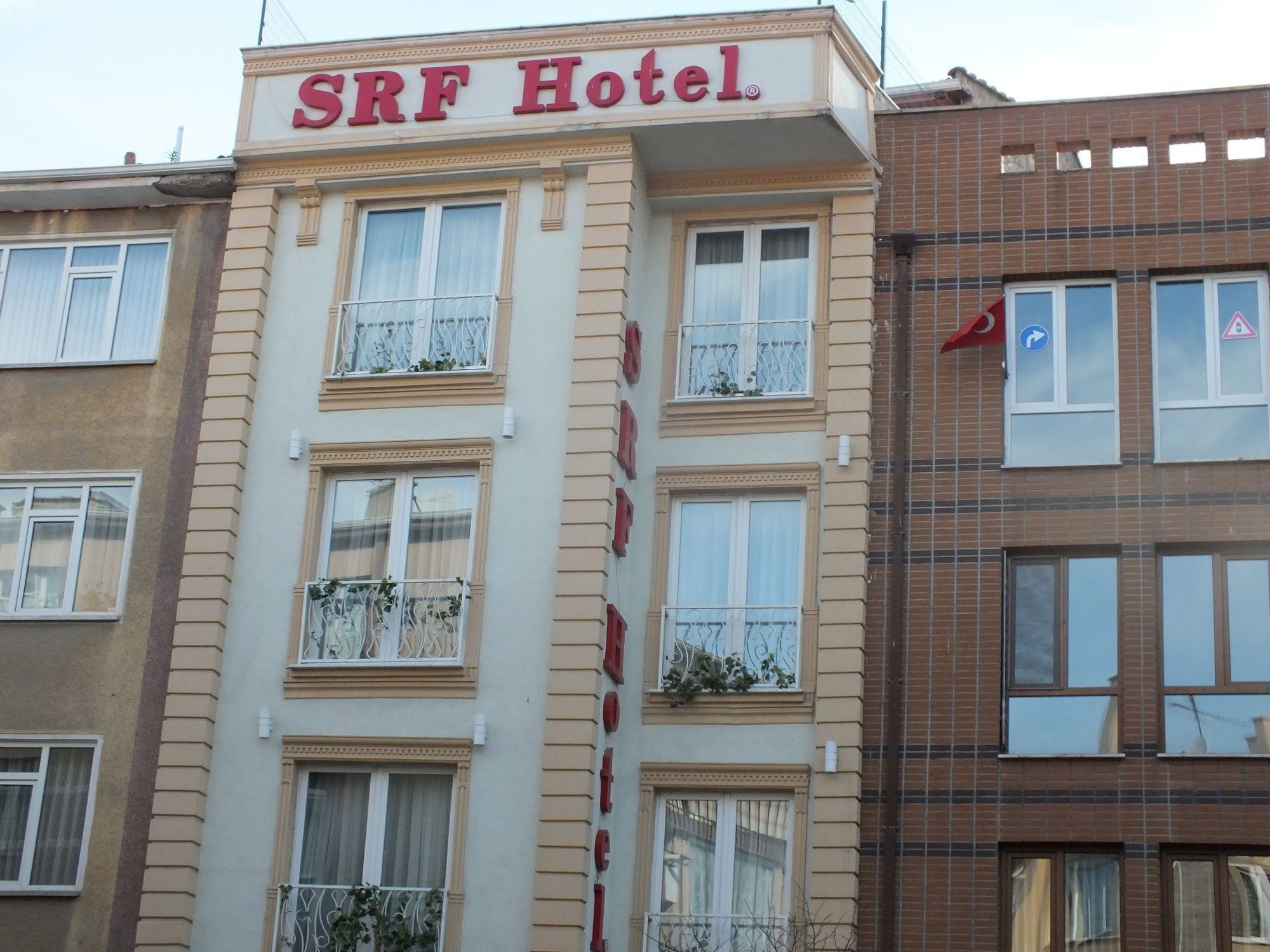Srf Hotel Eskişehir Esterno foto