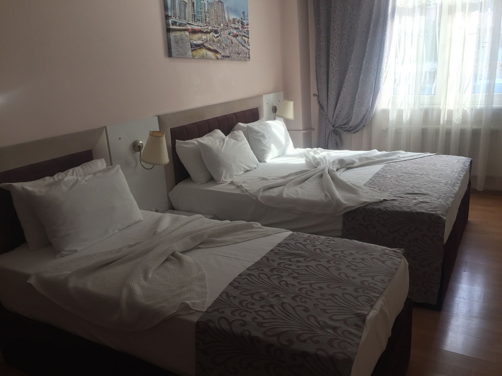 Srf Hotel Eskişehir Esterno foto